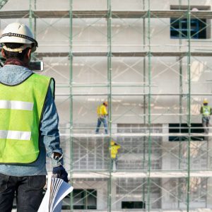 construction-worker-scaffolding